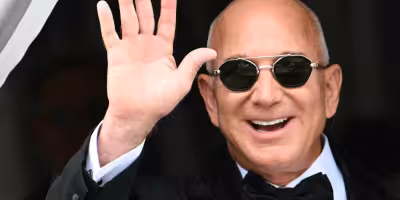 Cnbc: Jeff Bezos says the bottom half of U.S. earners should pay no income tax