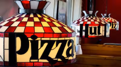 Pizza Hut Classic Locations: Retro Dining Rooms Return to Dozens of Stores