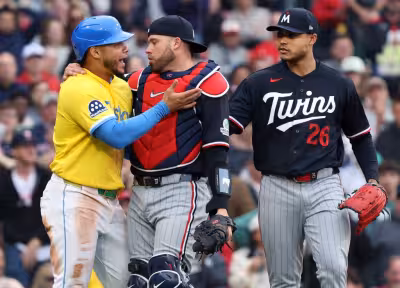 Willson Contreras collides with Victor Caratini, benches clear in Boston